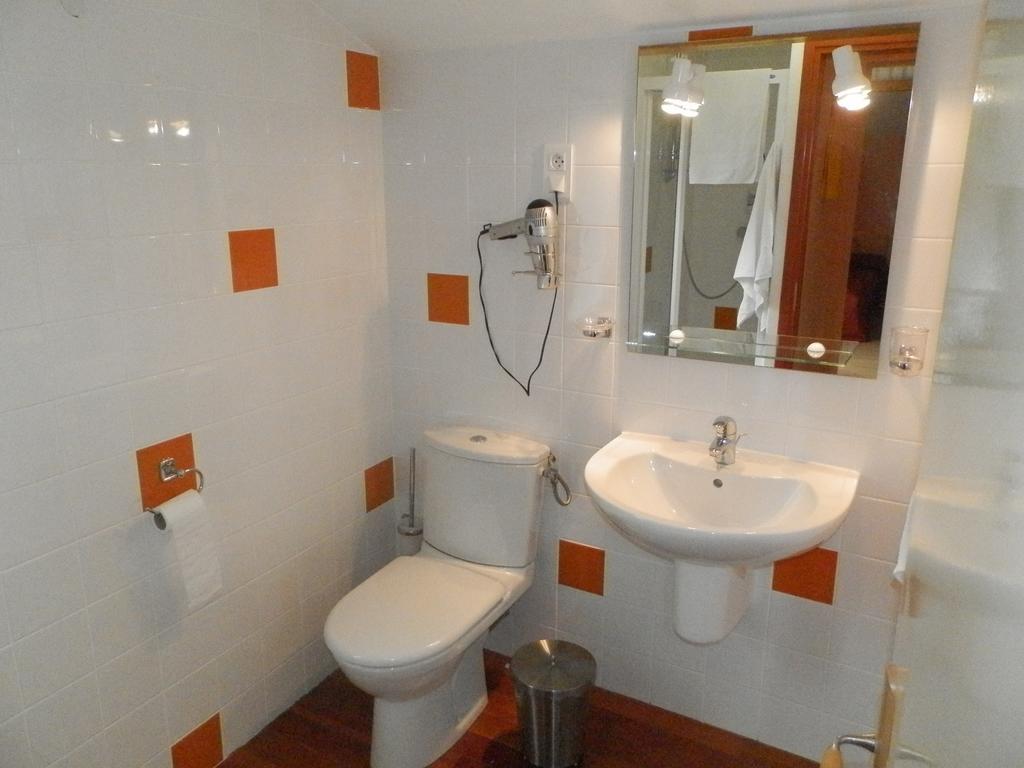 Chambres D'Hotes Au Grillon Dort Moustey Room photo