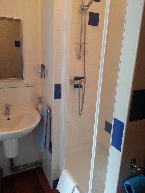 Chambres D'Hotes Au Grillon Dort Moustey Room photo