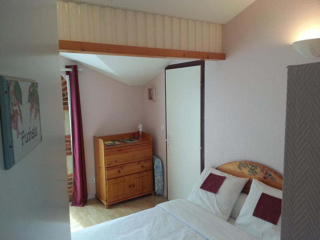 Chambres D'Hotes Au Grillon Dort Moustey Room photo